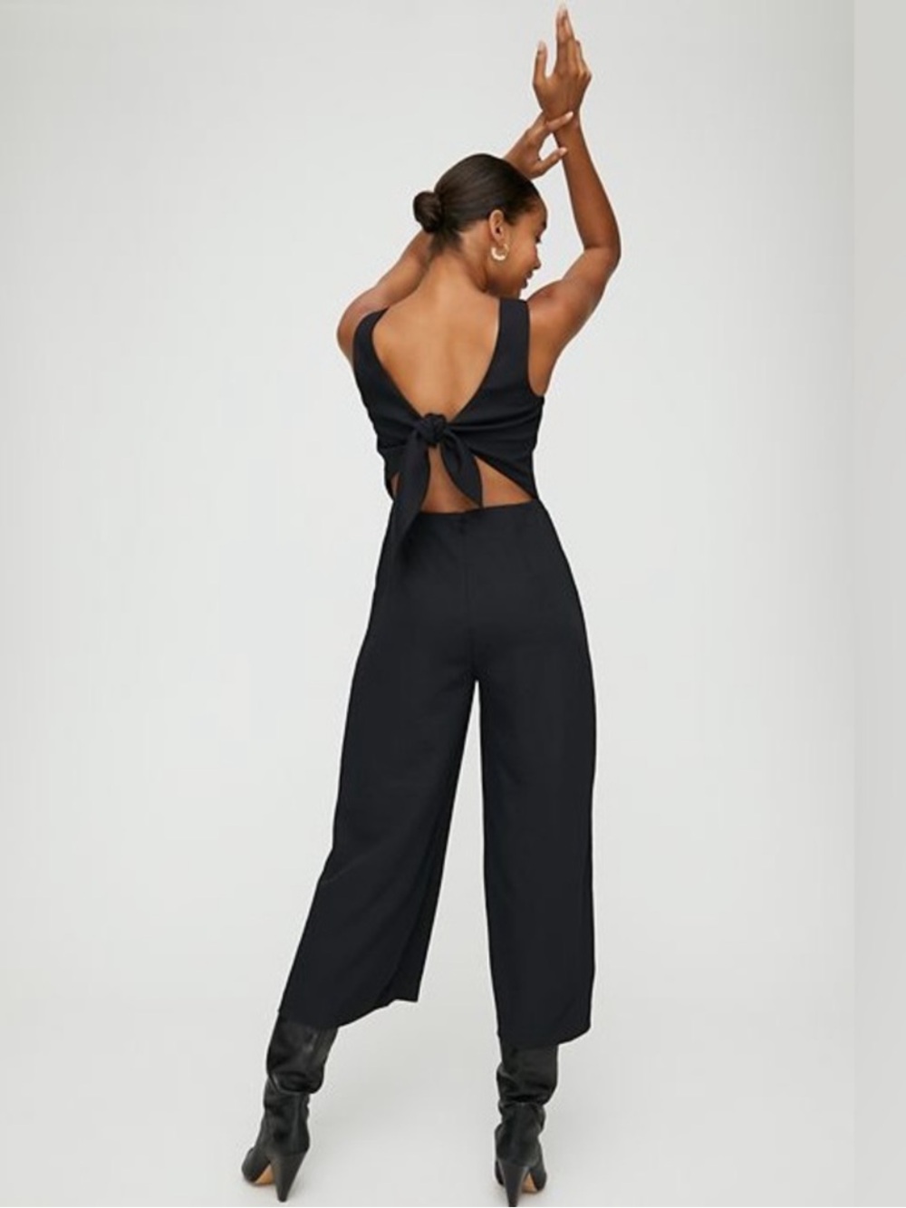 Wilfred Aritzia Ecoulement Tie Back Jumpsuit Black Size 4 V Neck